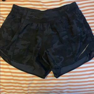 lululemon black camo tracker shorts 4”, size 8